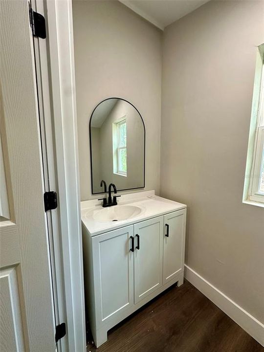 For Rent: $1,795 (2 beds, 1 baths, 1098 Square Feet)