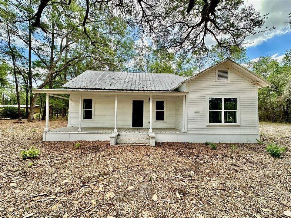 For Rent: $1,795 (2 beds, 1 baths, 1098 Square Feet)