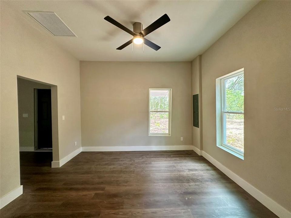 For Rent: $1,795 (2 beds, 1 baths, 1098 Square Feet)
