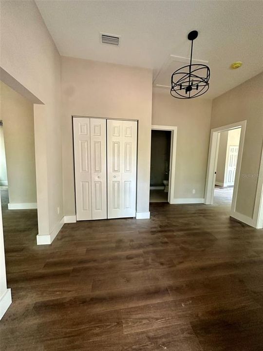 For Rent: $1,795 (2 beds, 1 baths, 1098 Square Feet)