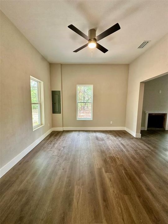 For Rent: $1,795 (2 beds, 1 baths, 1098 Square Feet)