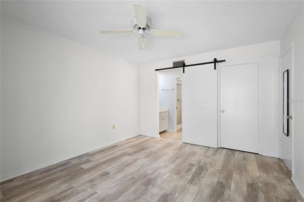 En Venta: $225,000 (2 camas, 2 baños, 975 Pies cuadrados)