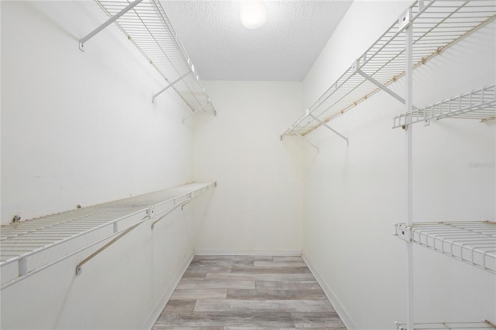 En Venta: $225,000 (2 camas, 2 baños, 975 Pies cuadrados)