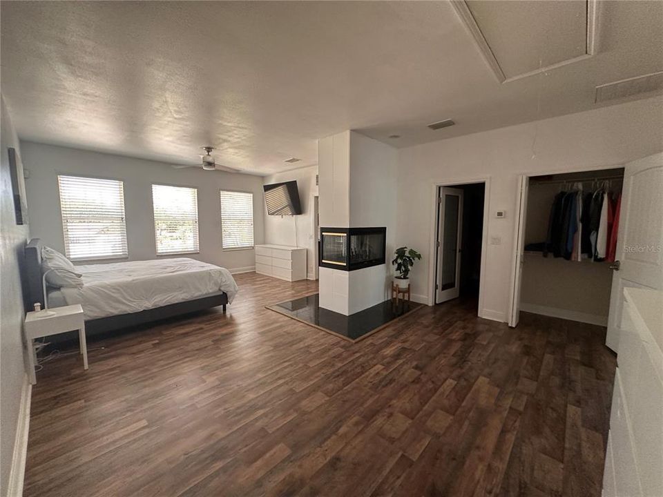 For Sale: $589,000 (4 beds, 4 baths, 3553 Square Feet)