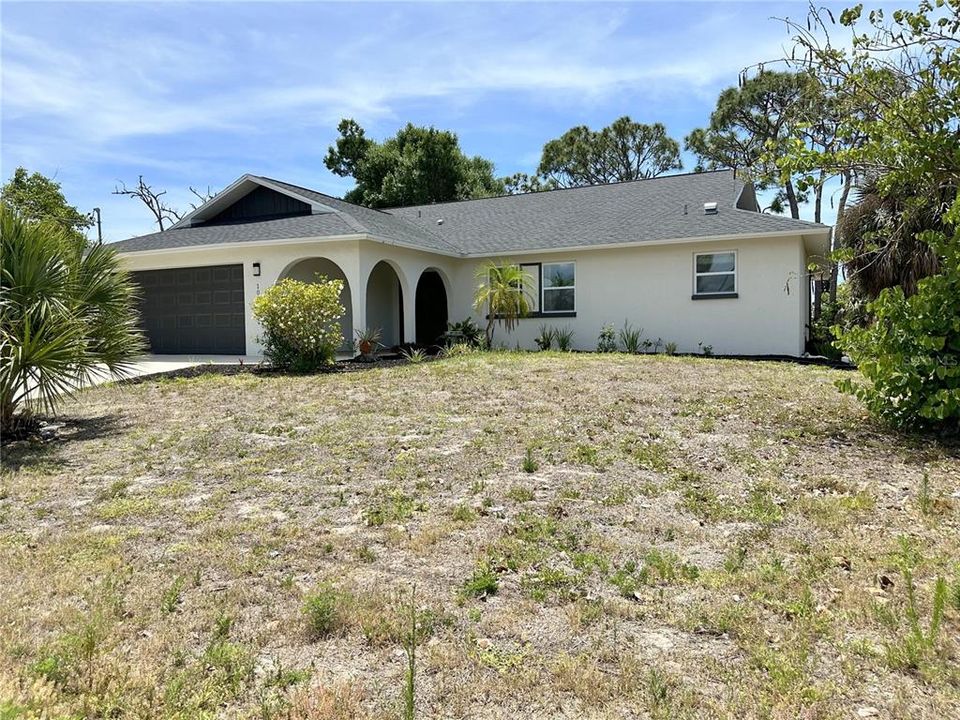 For Rent: $2,400 (3 beds, 2 baths, 1838 Square Feet)