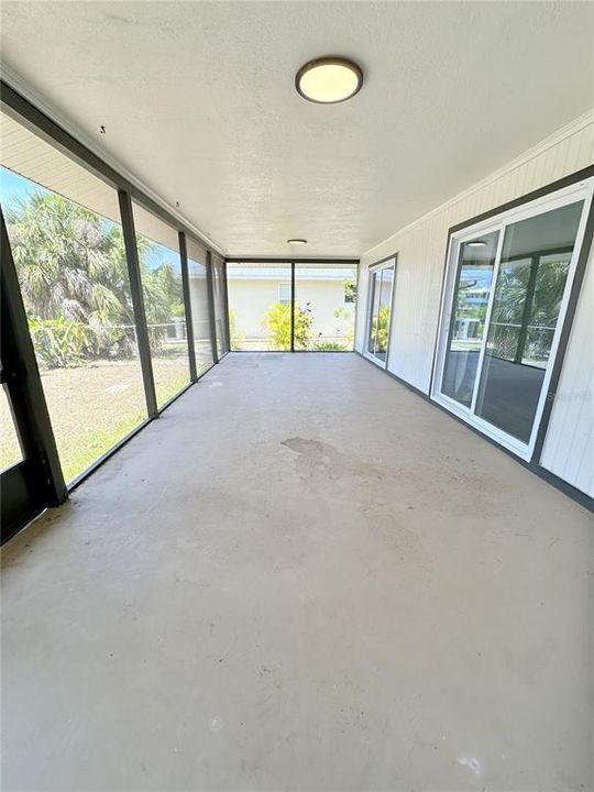 For Rent: $2,400 (3 beds, 2 baths, 1838 Square Feet)