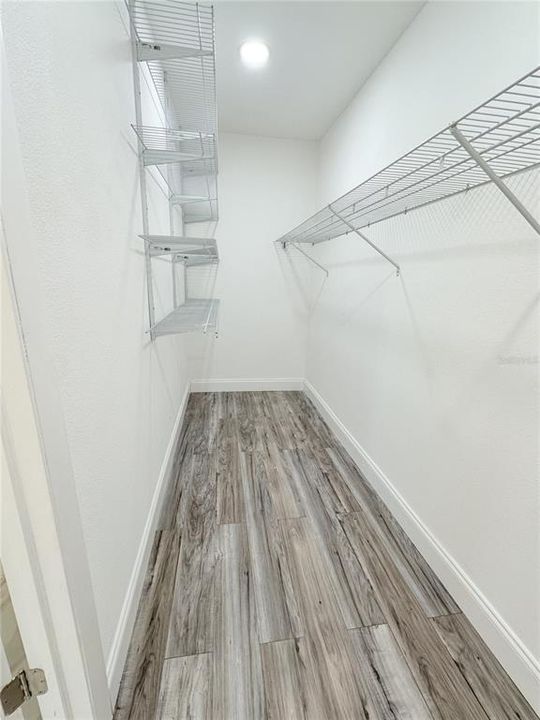 For Rent: $2,400 (3 beds, 2 baths, 1838 Square Feet)