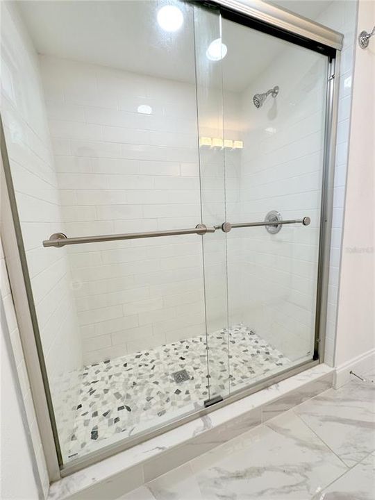 For Rent: $2,400 (3 beds, 2 baths, 1838 Square Feet)