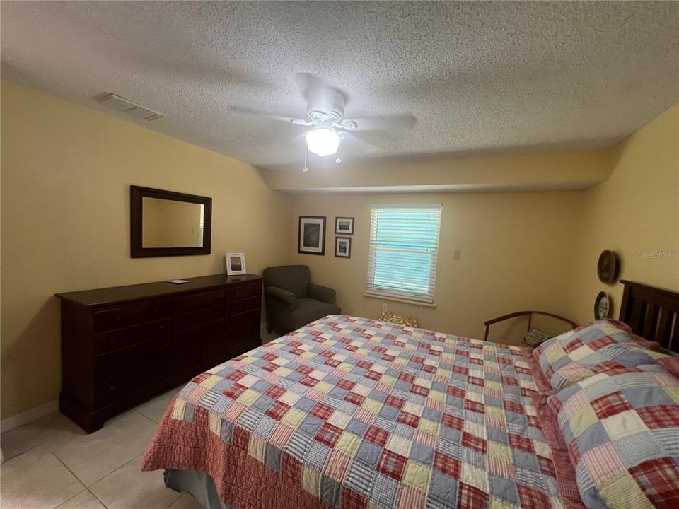 For Rent: $1,600 (2 beds, 2 baths, 1200 Square Feet)