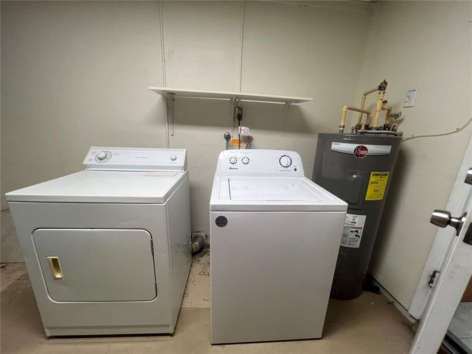 For Rent: $1,600 (2 beds, 2 baths, 1200 Square Feet)