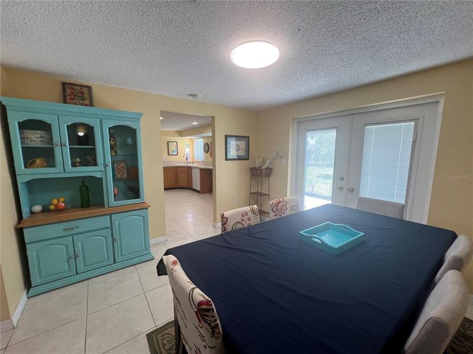 For Rent: $1,600 (2 beds, 2 baths, 1200 Square Feet)