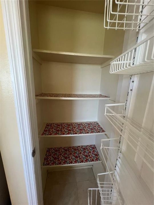 For Rent: $1,600 (2 beds, 2 baths, 1200 Square Feet)
