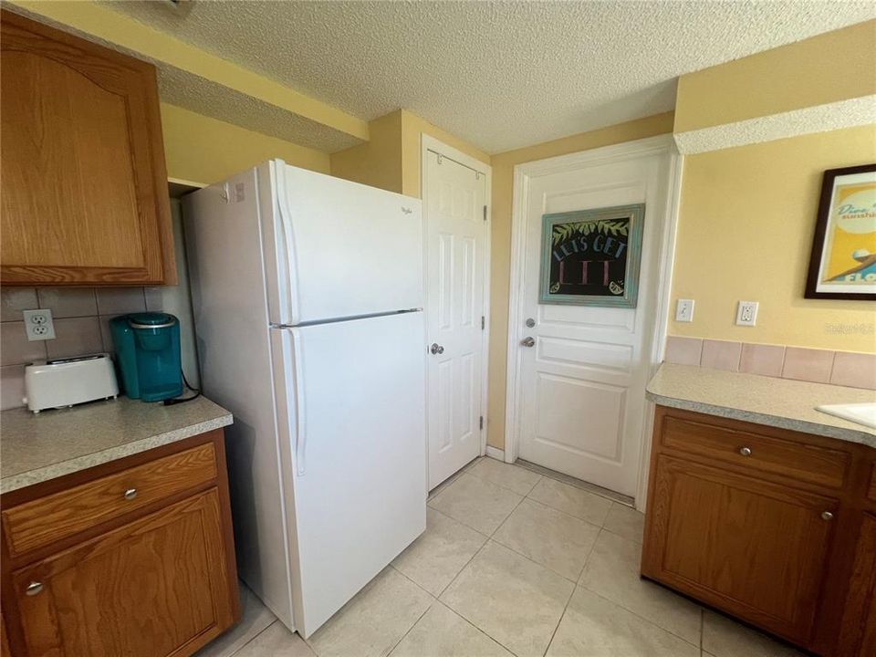 For Rent: $1,600 (2 beds, 2 baths, 1200 Square Feet)