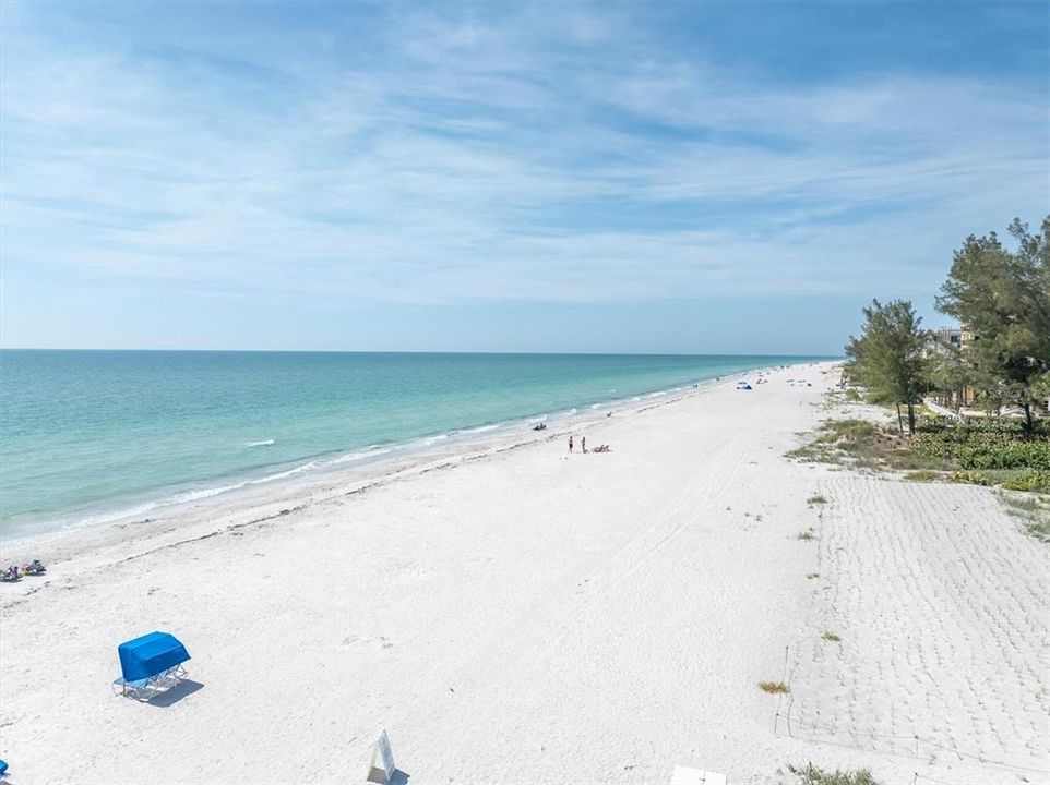 For Sale: $539,000 (2 beds, 2 baths, 1100 Square Feet)