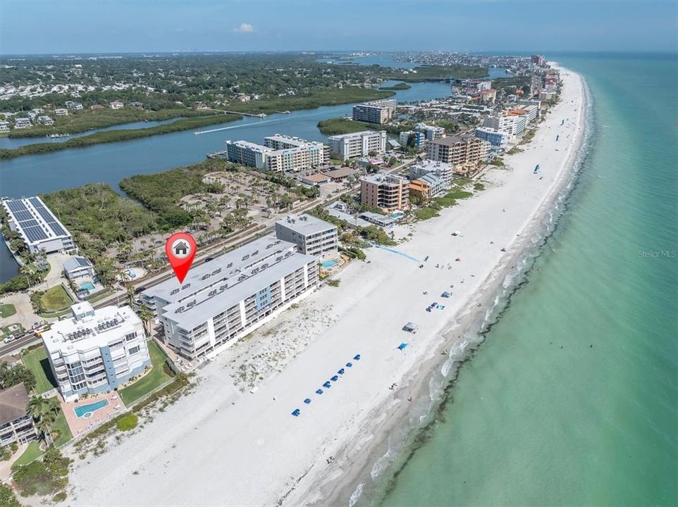 For Sale: $539,000 (2 beds, 2 baths, 1100 Square Feet)