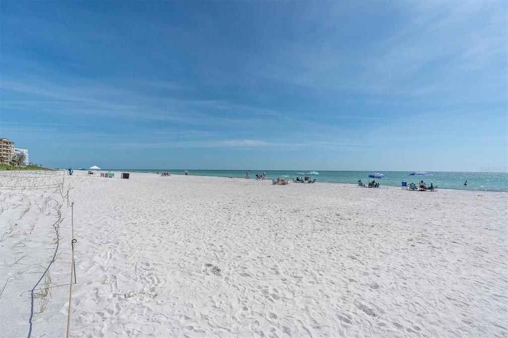 For Sale: $539,000 (2 beds, 2 baths, 1100 Square Feet)
