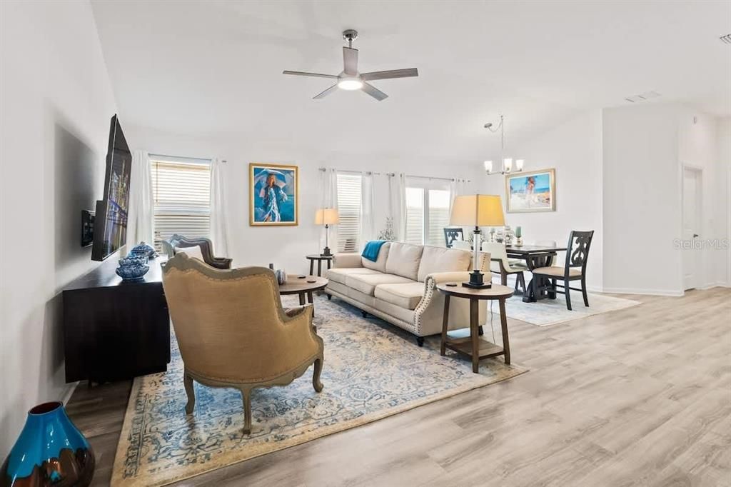 For Sale: $299,000 (3 beds, 2 baths, 1440 Square Feet)