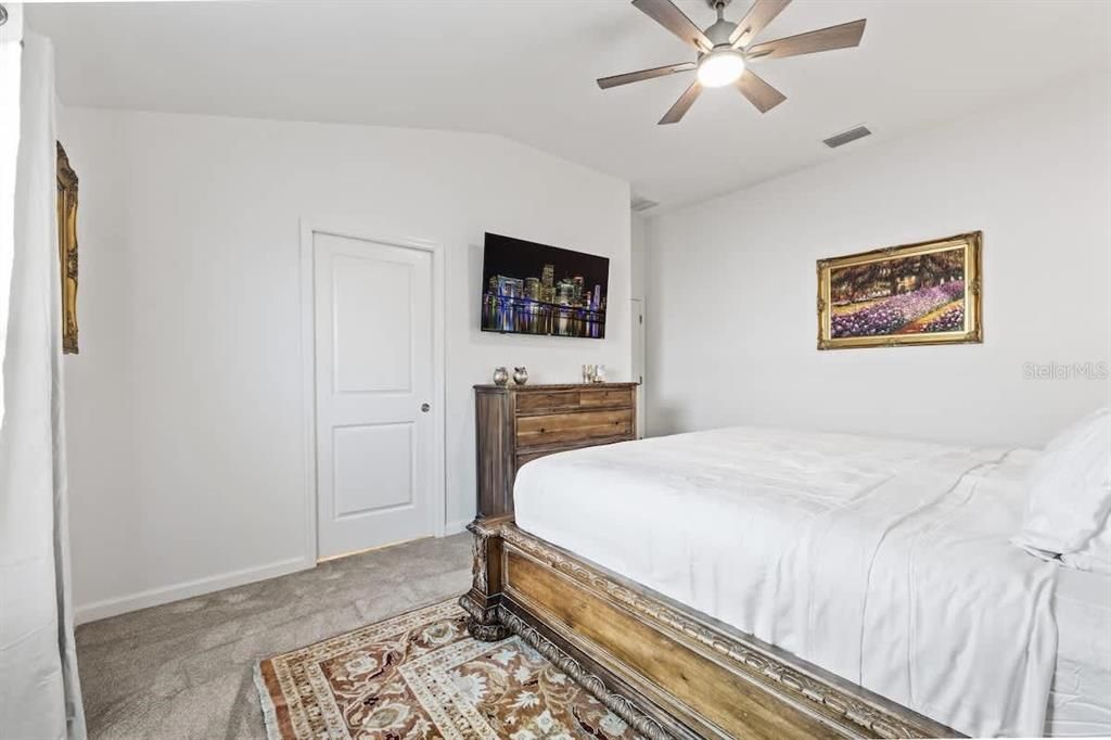 For Sale: $299,000 (3 beds, 2 baths, 1440 Square Feet)