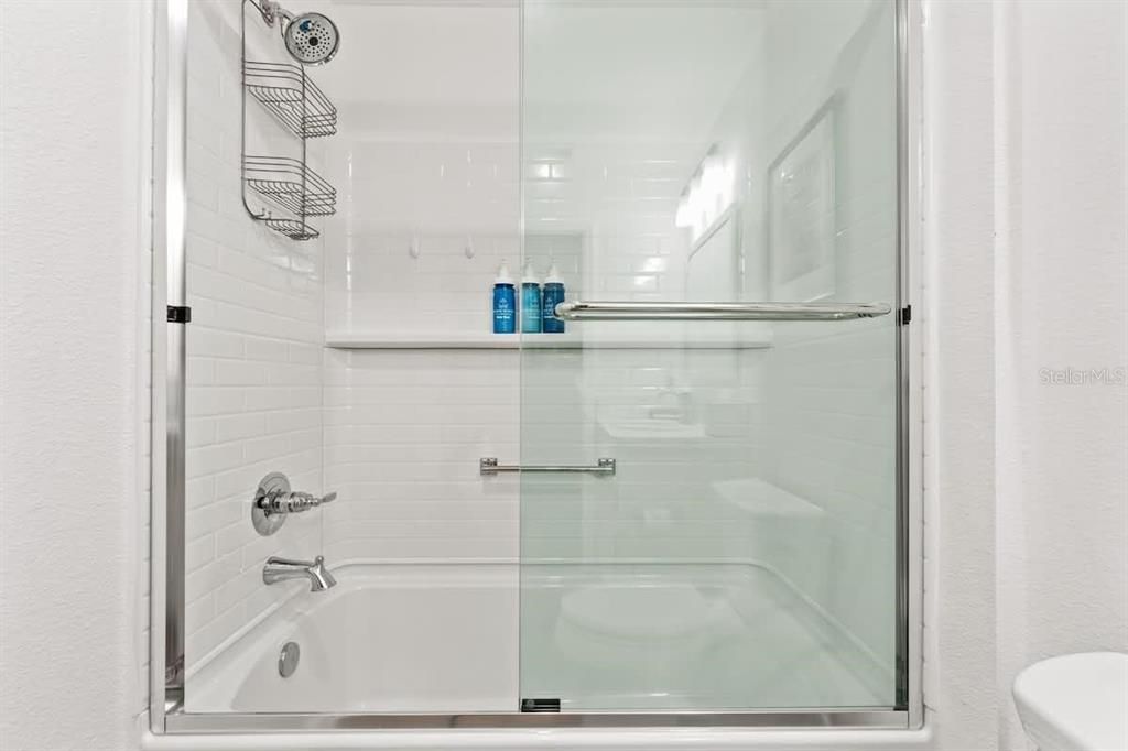 For Sale: $299,000 (3 beds, 2 baths, 1440 Square Feet)