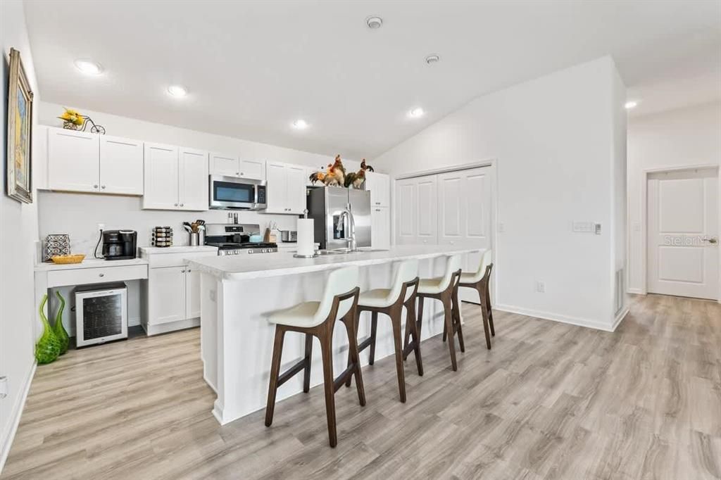 For Sale: $299,000 (3 beds, 2 baths, 1440 Square Feet)