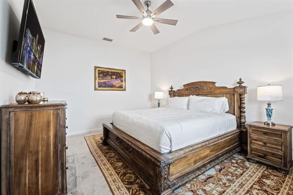 For Sale: $299,000 (3 beds, 2 baths, 1440 Square Feet)