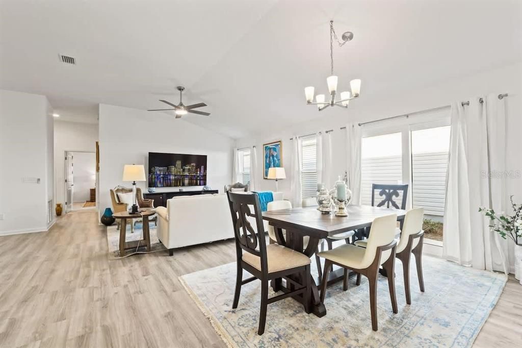 For Sale: $299,000 (3 beds, 2 baths, 1440 Square Feet)