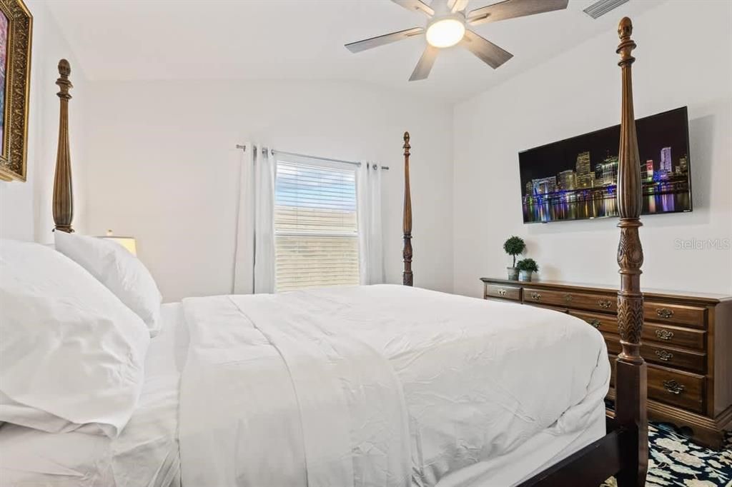 For Sale: $299,000 (3 beds, 2 baths, 1440 Square Feet)