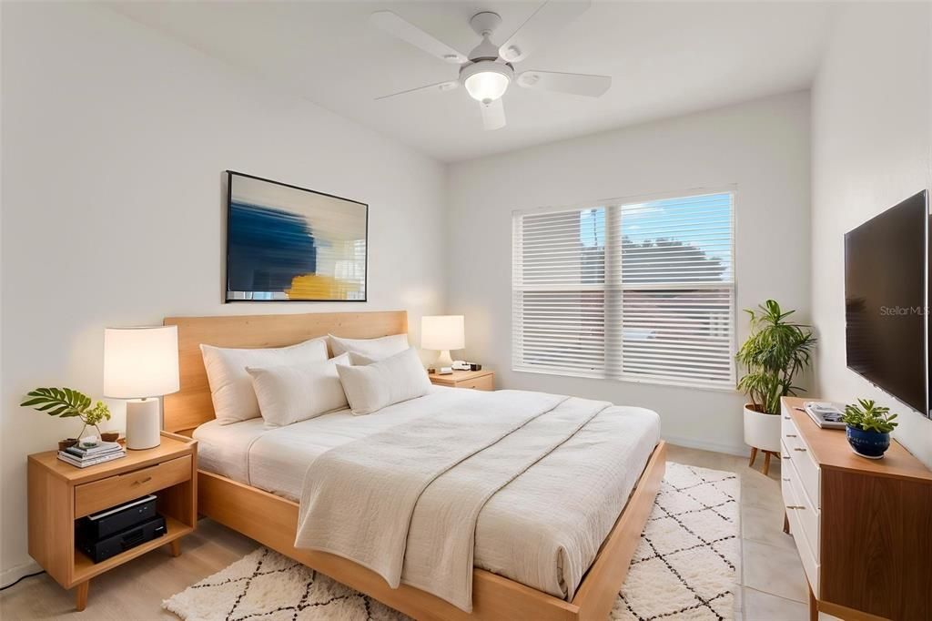 For Sale: $879,000 (3 beds, 3 baths, 2000 Square Feet)