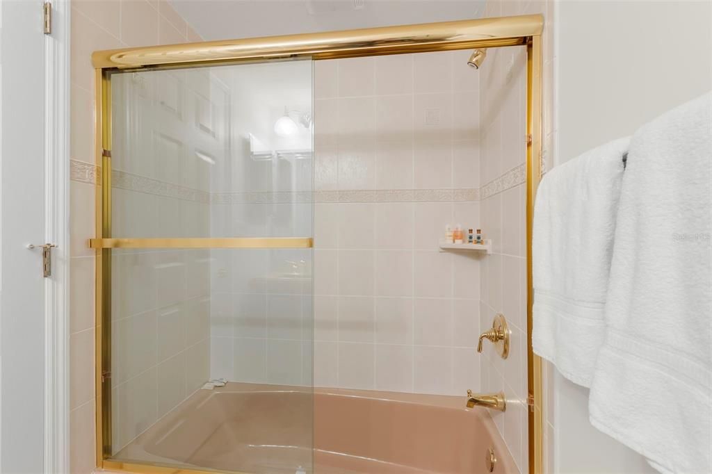 For Sale: $879,000 (3 beds, 3 baths, 2000 Square Feet)