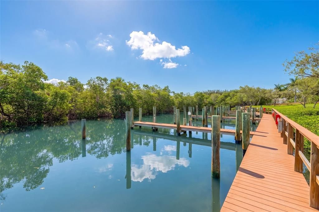 For Sale: $879,000 (3 beds, 3 baths, 2000 Square Feet)