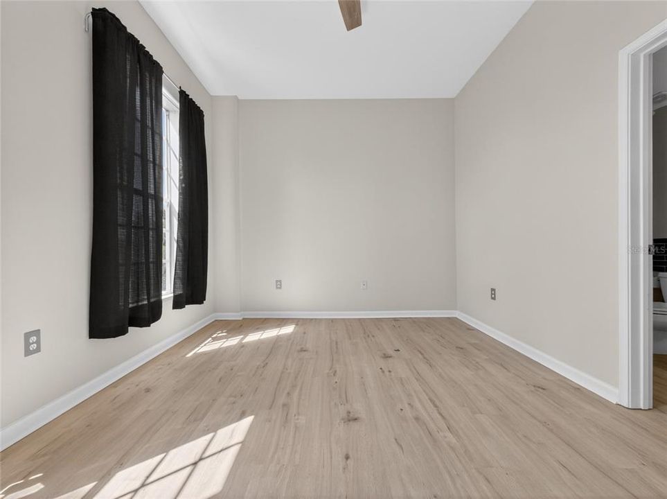 For Rent: $3,195 (3 beds, 2 baths, 1616 Square Feet)
