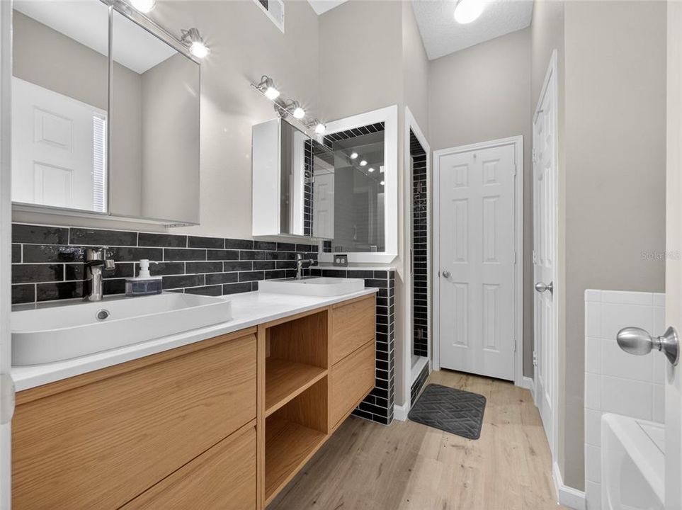 For Rent: $3,195 (3 beds, 2 baths, 1616 Square Feet)