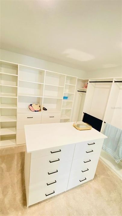 В аренду: $3,600 (5 спален, 3 ванн, 2791 Квадратных фут)