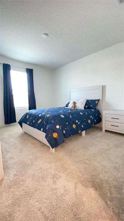 В аренду: $3,600 (5 спален, 3 ванн, 2791 Квадратных фут)