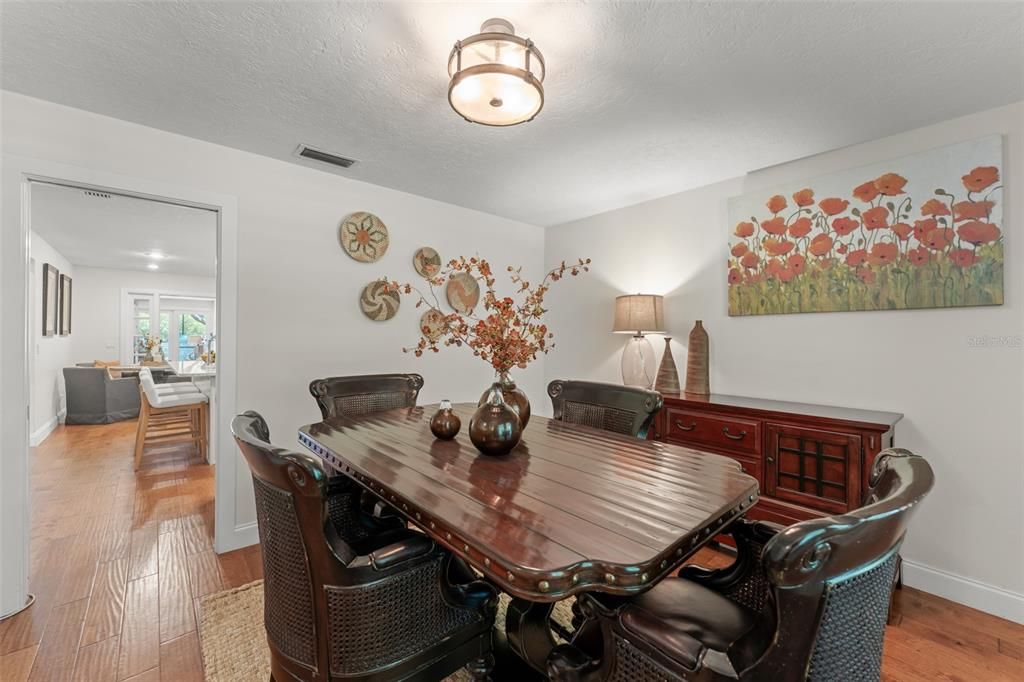 Active With Contract: $1,999,000 (5 beds, 4 baths, 3649 Square Feet)