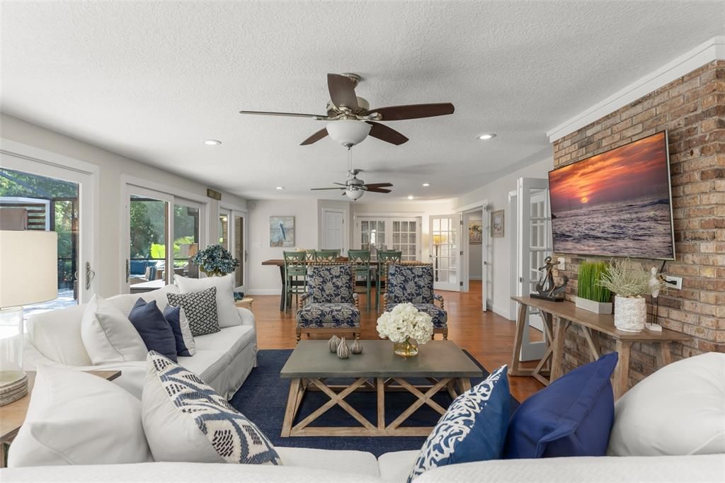 Active With Contract: $1,999,000 (5 beds, 4 baths, 3649 Square Feet)