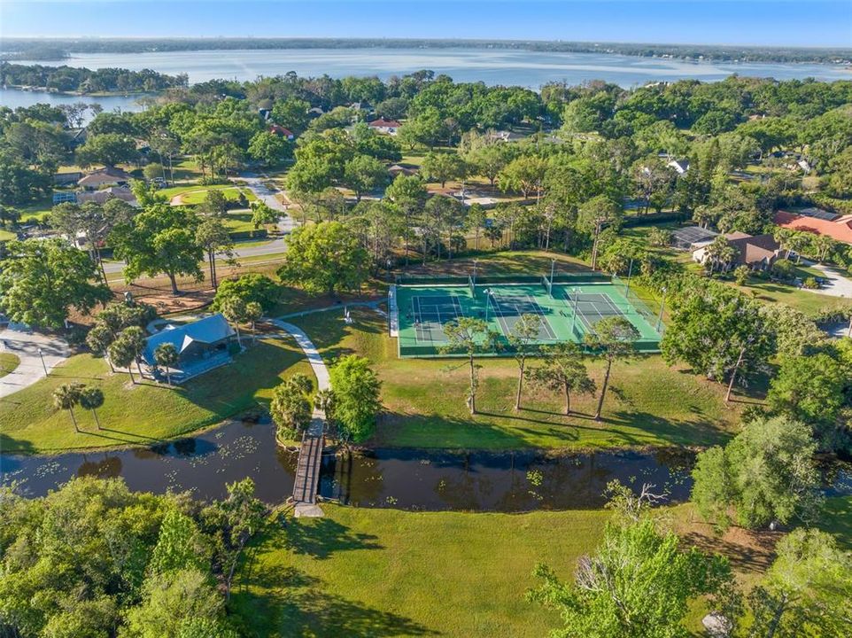Active With Contract: $1,999,000 (5 beds, 4 baths, 3649 Square Feet)