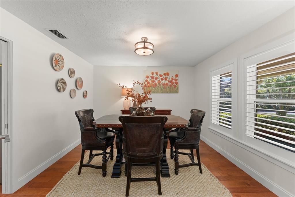 Active With Contract: $1,999,000 (5 beds, 4 baths, 3649 Square Feet)