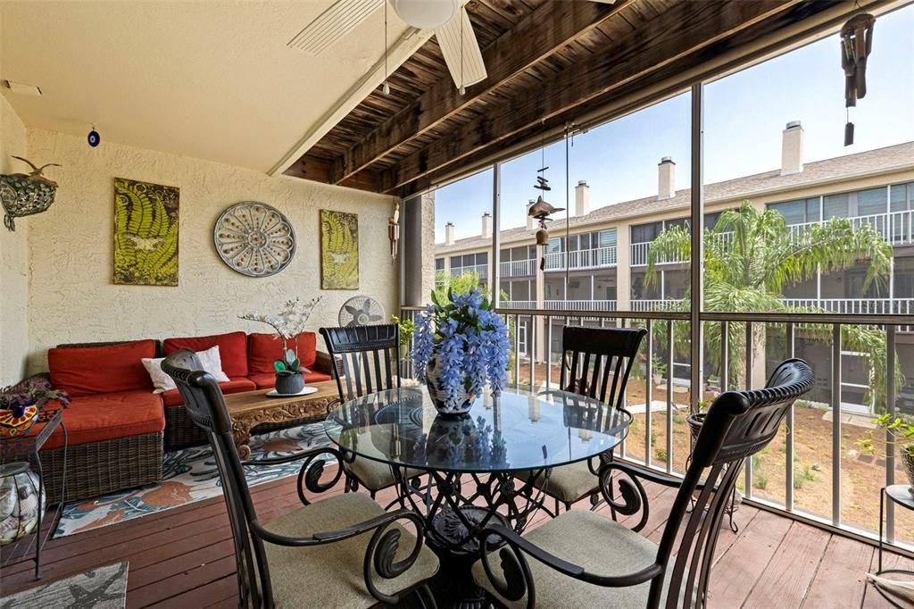 En Venta: $465,000 (2 camas, 2 baños, 1750 Pies cuadrados)