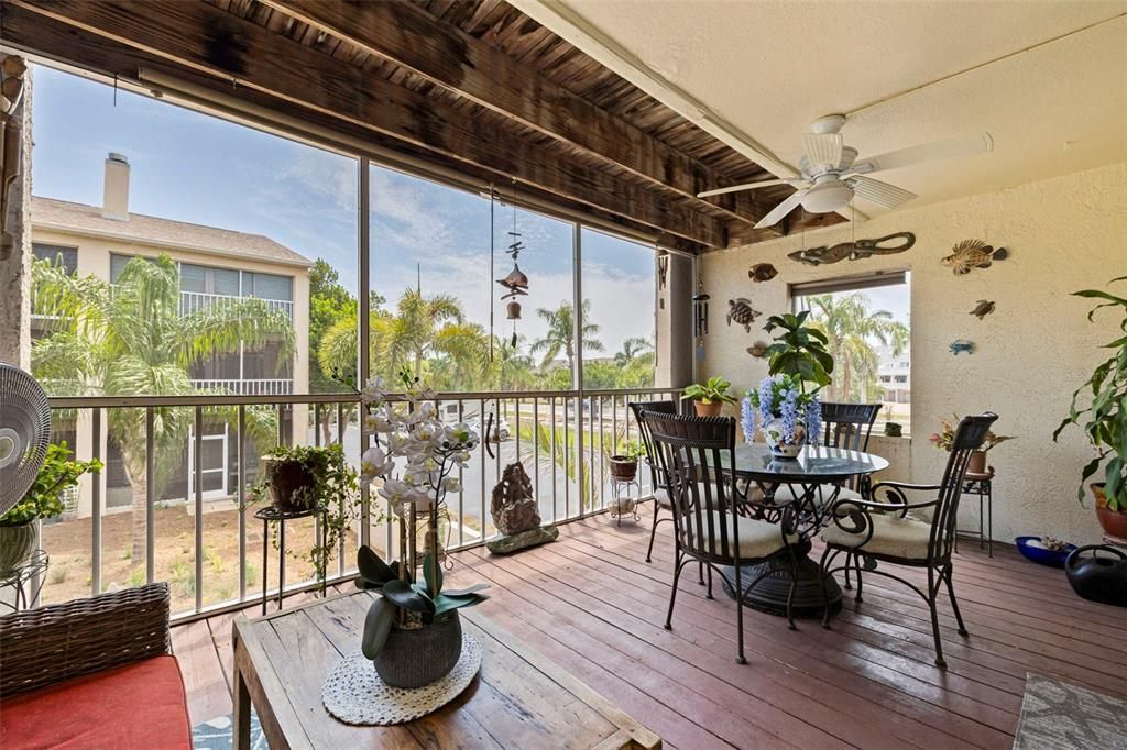 En Venta: $465,000 (2 camas, 2 baños, 1750 Pies cuadrados)