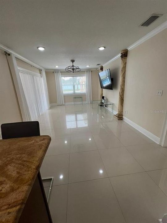 En Renta: $4,000 (4 camas, 4 baños, 2426 Pies cuadrados)