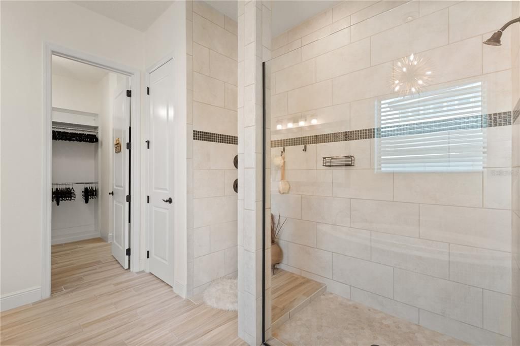 For Sale: $1,475,000 (4 beds, 4 baths, 3496 Square Feet)
