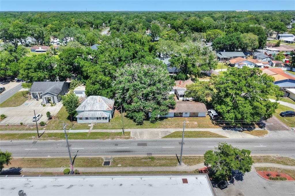 На продажу: $995,000 (0.43 acres)