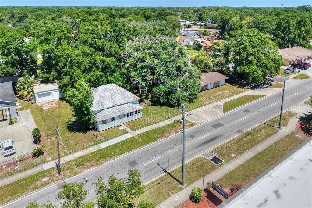 На продажу: $995,000 (0.43 acres)
