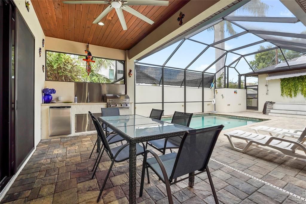 For Sale: $1,250,000 (3 beds, 2 baths, 1793 Square Feet)