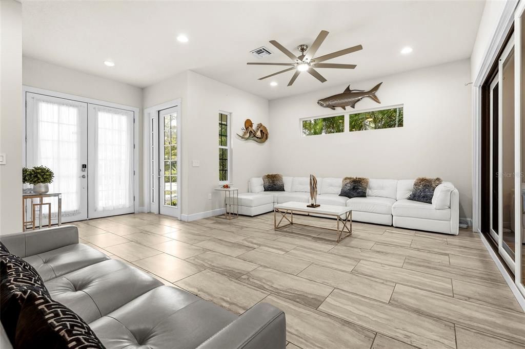For Sale: $1,250,000 (3 beds, 2 baths, 1793 Square Feet)
