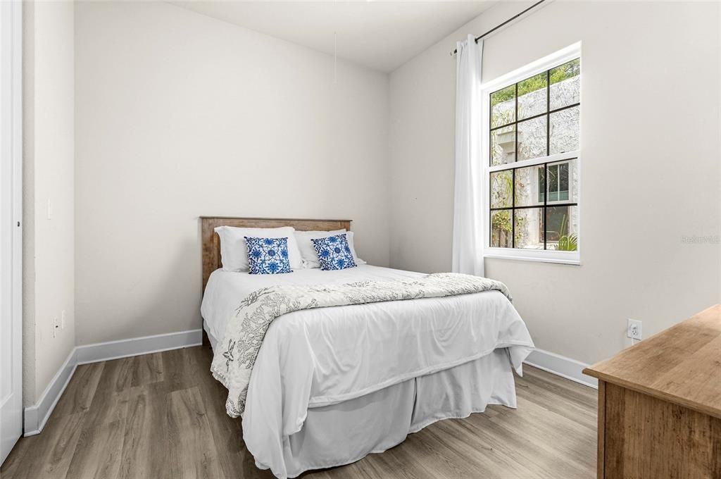 For Sale: $1,250,000 (3 beds, 2 baths, 1793 Square Feet)