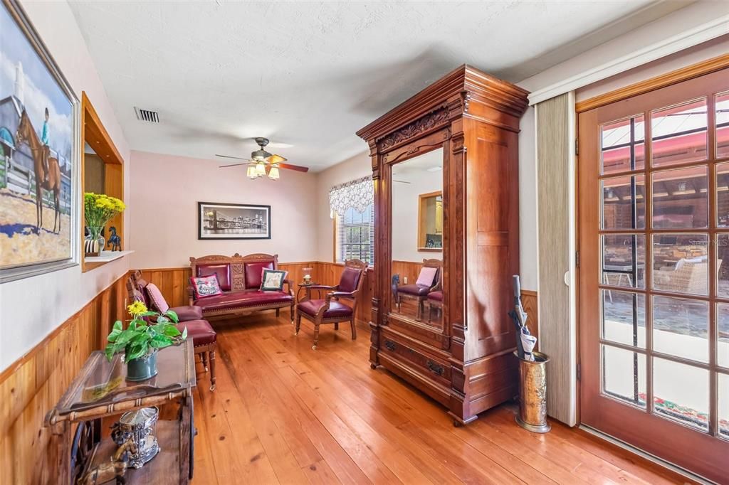 For Sale: $1,295,000 (3 beds, 2 baths, 2973 Square Feet)