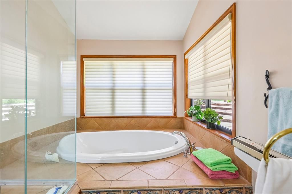 For Sale: $1,295,000 (3 beds, 2 baths, 2973 Square Feet)