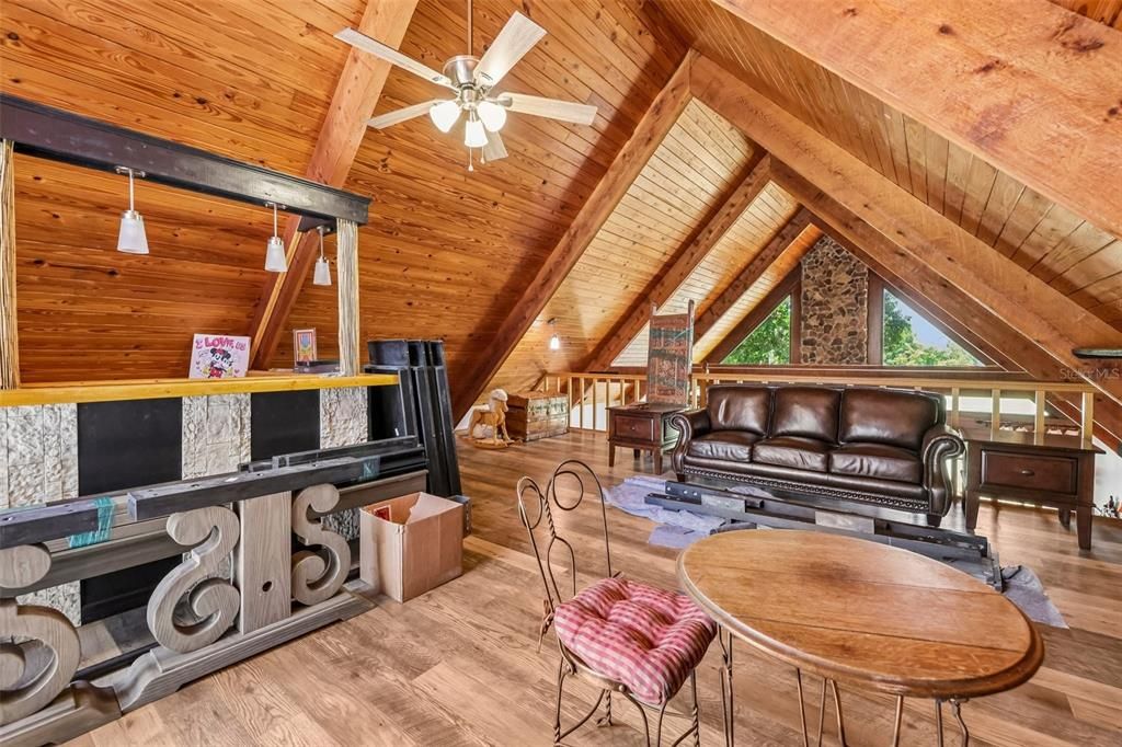 For Sale: $1,295,000 (3 beds, 2 baths, 2973 Square Feet)